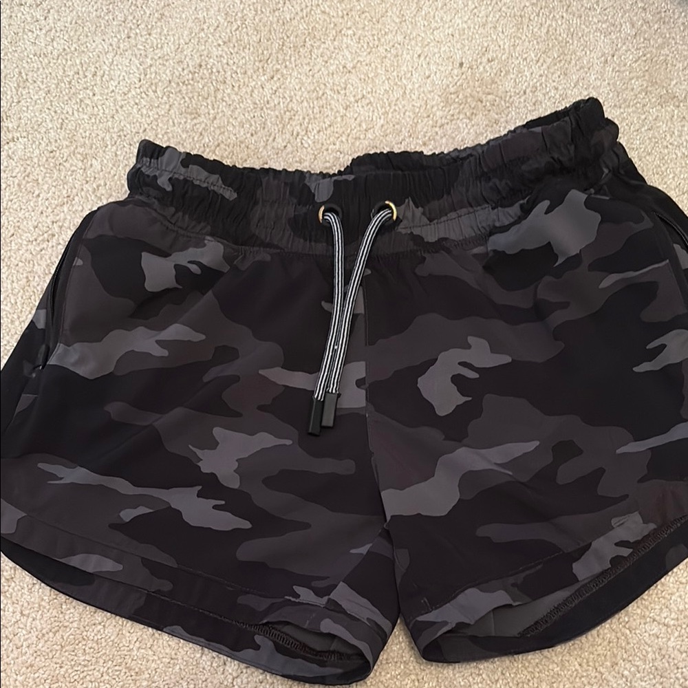 Athleta girls Camouflage Athletic Shorts